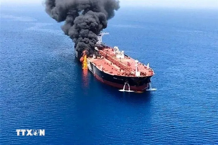 Houthi tuyen bo dang giu 10 thuy thu cua tau thuong mai Hy Lap hinh anh