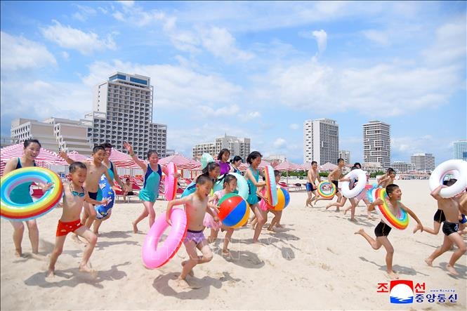 Trai nghiem Ikea, Starbucks kieu Trieu Tien hinh anh