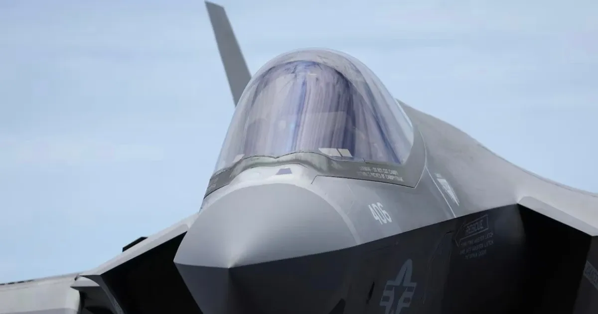 My dieu nhieu may bay chien dau tang hinh den gan Venezuela hinh anh