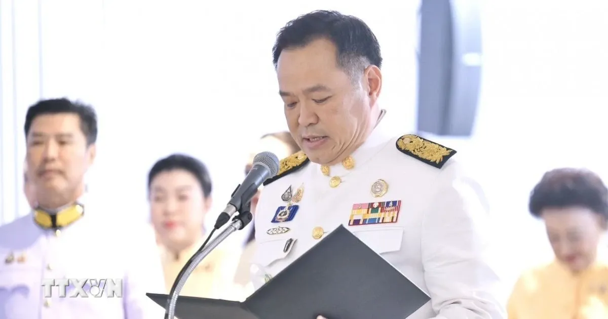 Thu tuong Thai Lan trinh danh sach Noi cac len Hoang gia hinh anh