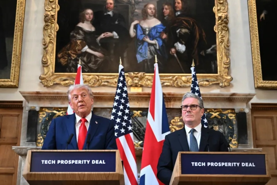 Hinh anh rat khac cua Tong thong Trump trong chuyen cong du Anh lan 2 hinh anh