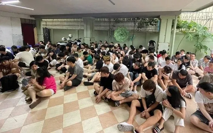 Campuchia bat gan 3.500 nghi pham lua dao truc tuyen hinh anh