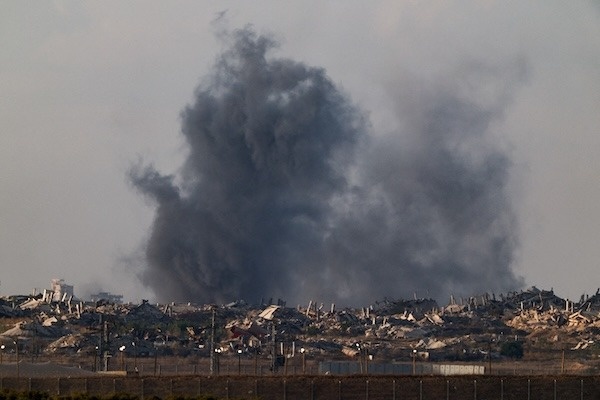 Israel lien tuc khong kich vao Gaza hinh anh