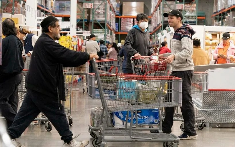 Ong Trump muon chia 'co tuc thue' 2.000 USD, nhung ai se duoc nhan? hinh anh