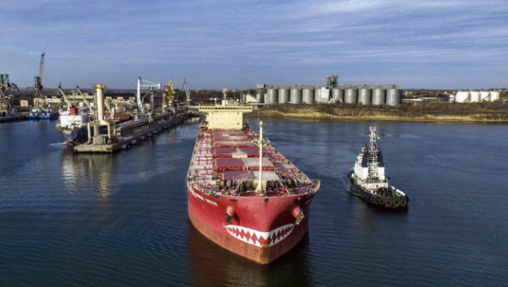 Them vu be boi tham nhung moi lam rung chuyen Ukraine hinh anh