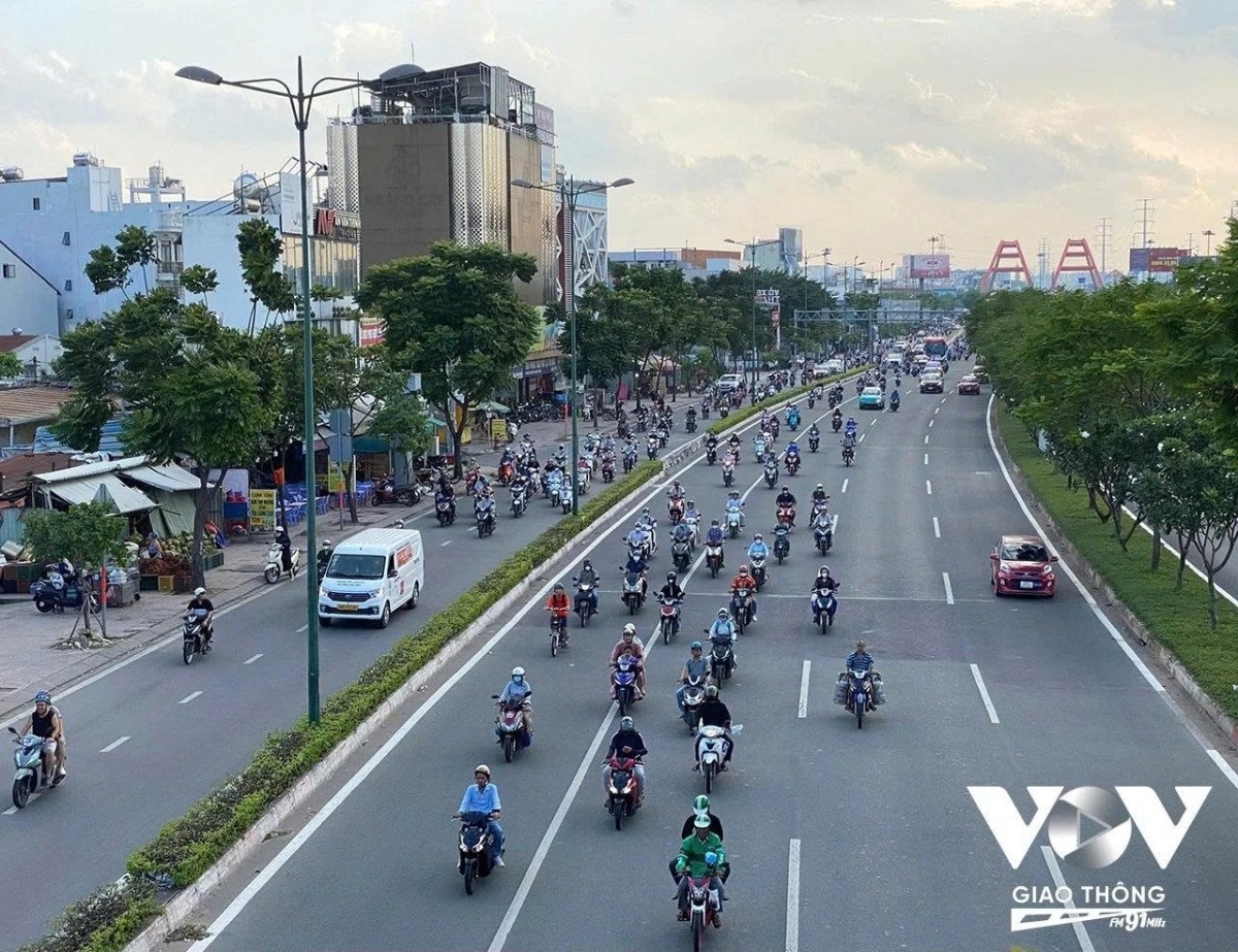 cam xe may xang anh 2