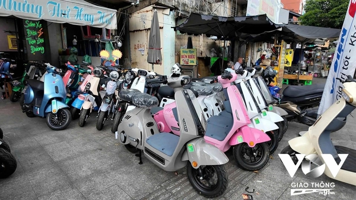 cam xe may xang anh 4