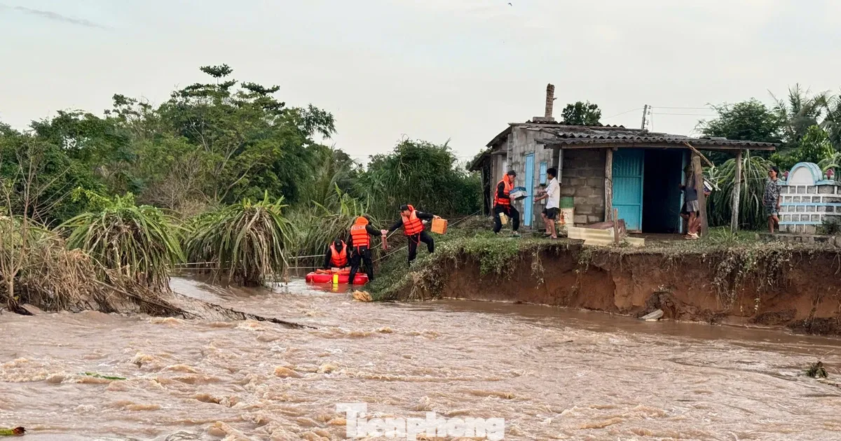 Nuoc lu cuon phang duong dan sinh o Lam Dong, hang chuc nhan khau bi co lap hinh anh