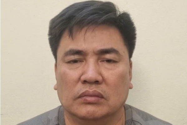 Tam giu hinh su doi tuong day CSGT vao dau xe tai o Ha Noi hinh anh