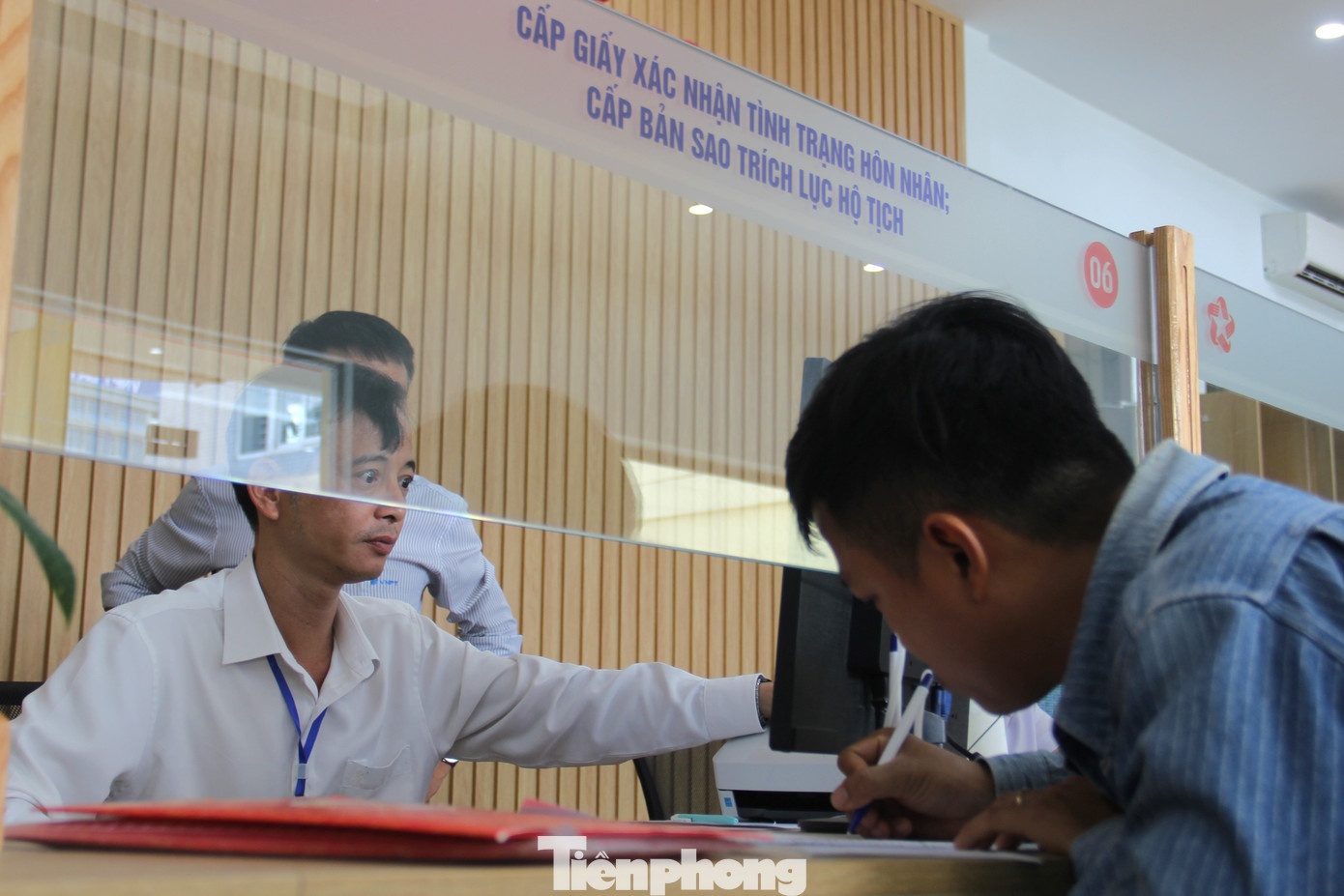 Da Nang,  thu phi ho tich anh 1