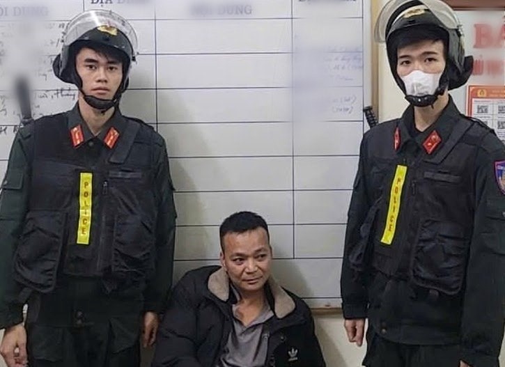 Tam giam tai xe,  tong canh sat anh 1