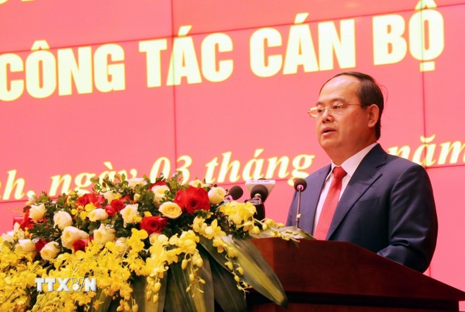 Thuong vu Quoc hoi,  cong tac can bo anh 2