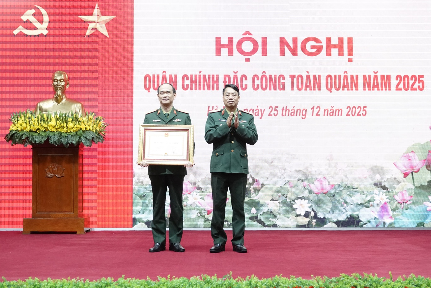 Dai hoi Dang XIV anh 10