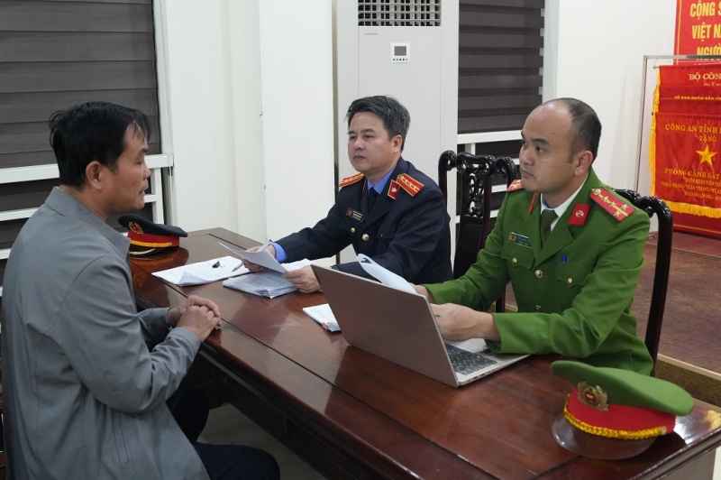 Bat giu nhom,  mua ban trai phep,  hoa don,  Cty Son Thai Long,  DN Son Thai Long anh 1