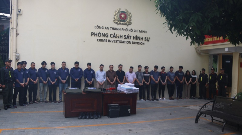 Bang nhom,  Doi no thue,  Nup bong doanh nghiep anh 1