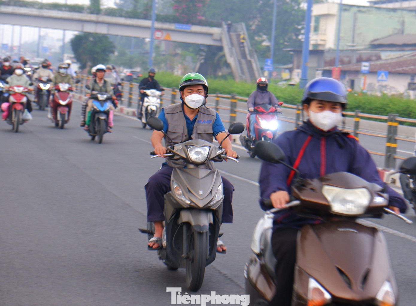 Mua trai mua TP.HCM anh 1