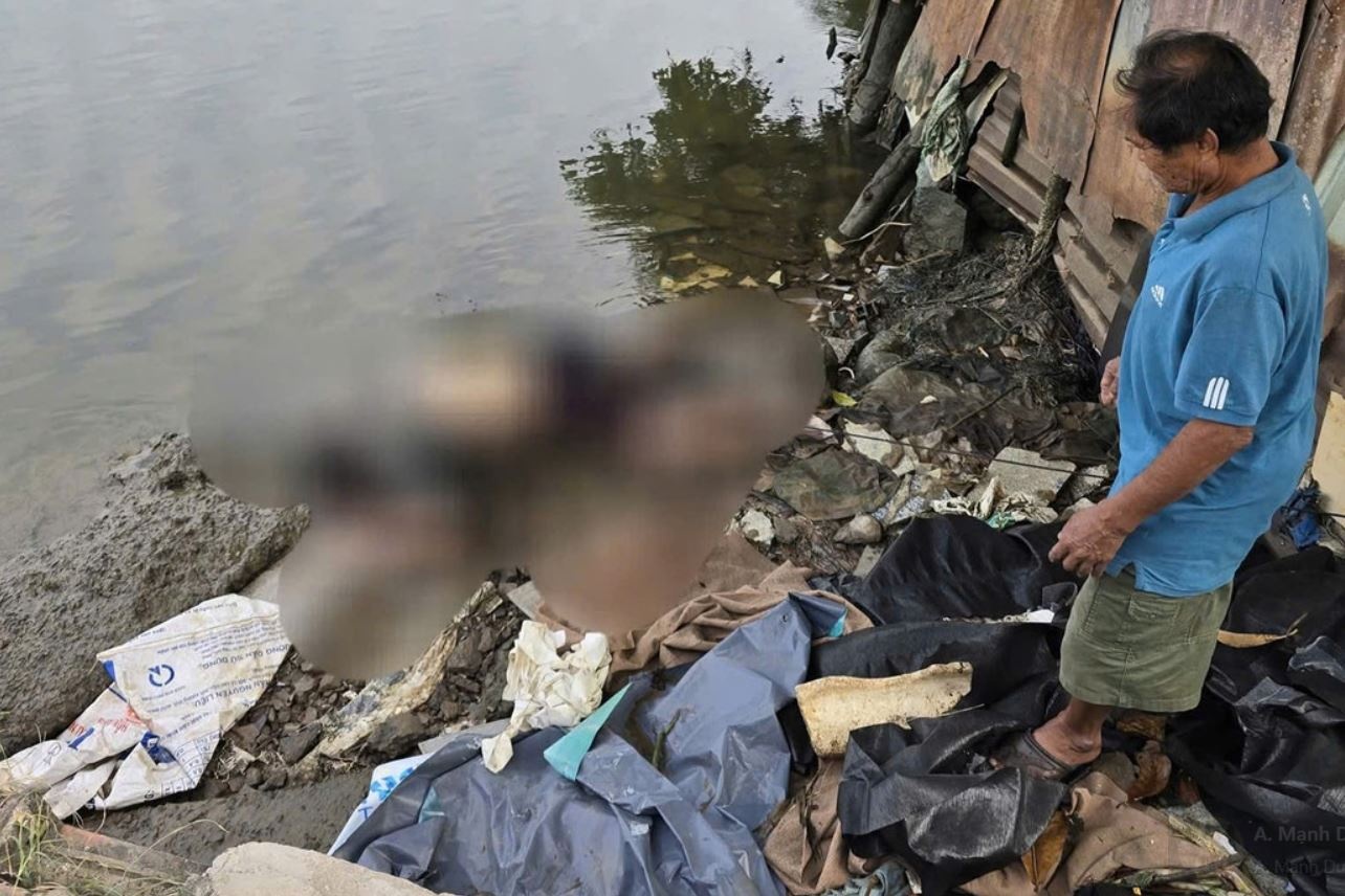 Phat hien thi the nam gioi troi tren song Sai Gon hinh anh