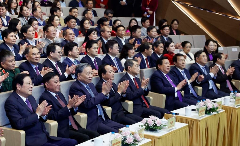 Tong Bi thu: Khoi day y chi, quyet tam hoc tap, lam theo Bac hinh anh