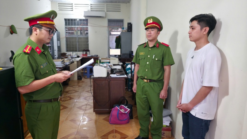 nhan vien ngan hang anh 1