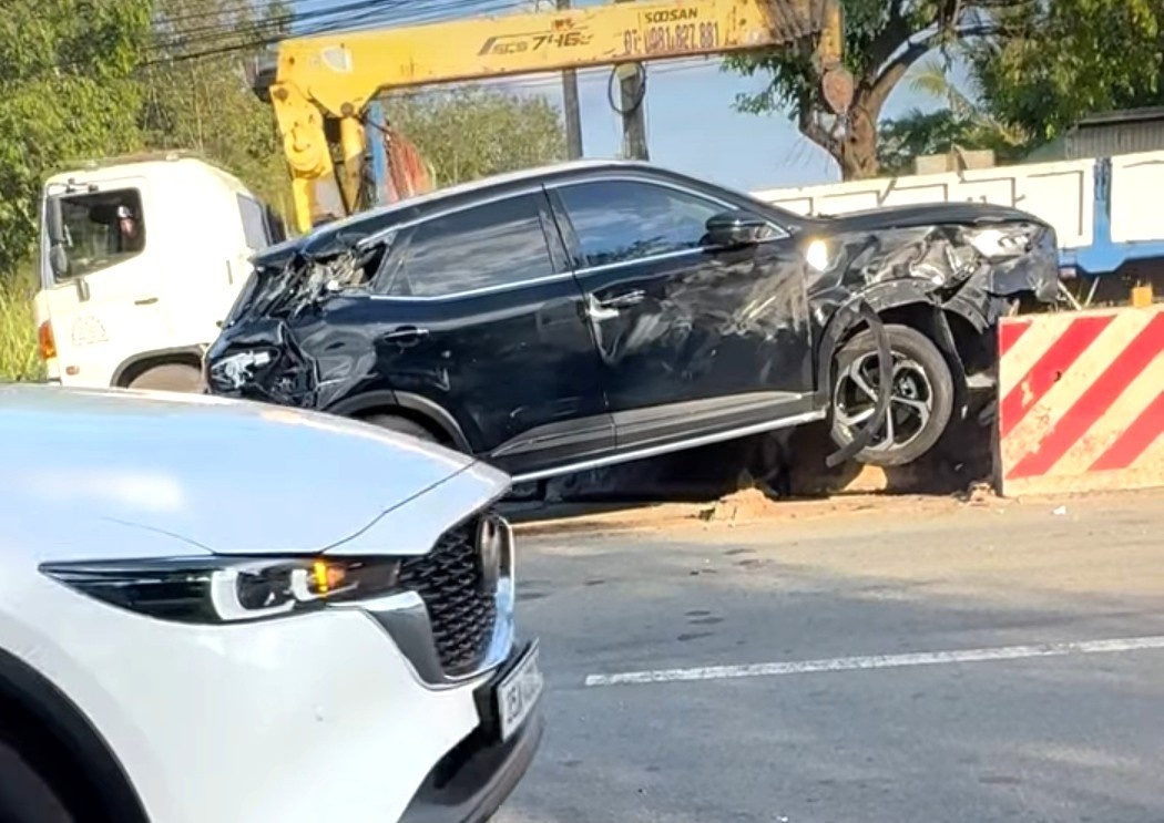 Tai nan oto container TP.HCM anh 3