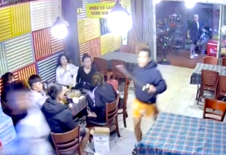 2 doi tuong,  mang ma tau anh 1