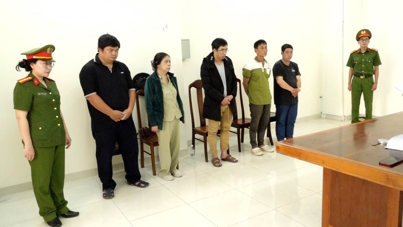 Khoi to,  5 bi can,  cong nhan dien luc,  tu vong anh 1