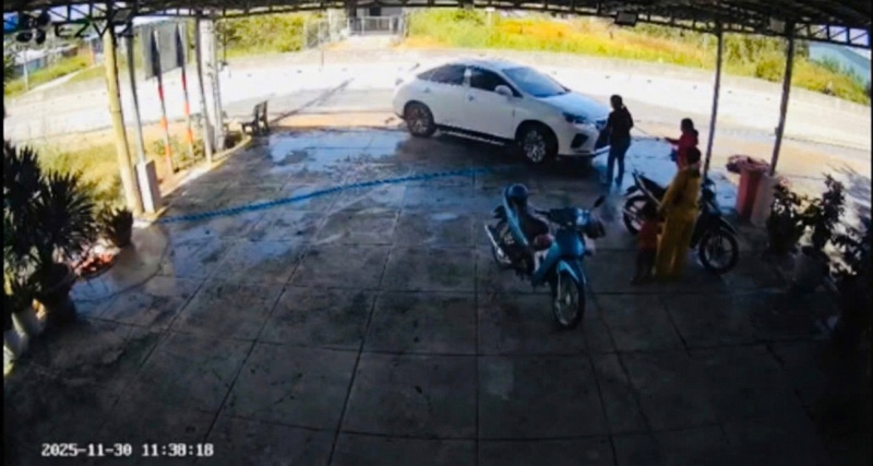 Lai oto Lexus,  tong tu vong,  em gai anh 3