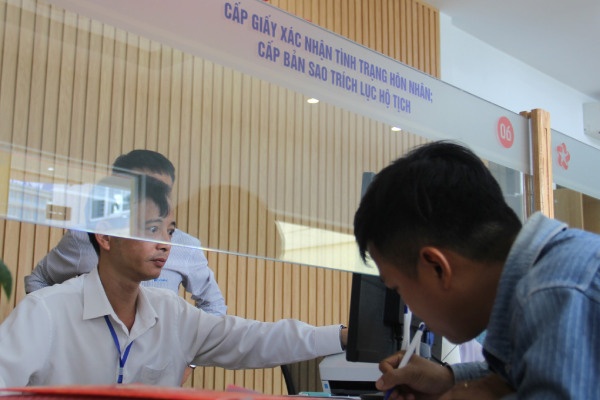 Da Nang thu phi ho tich cao nhat 1,5 trieu dong hinh anh