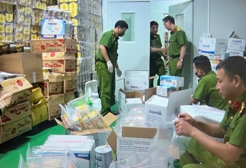 18 bi can trong chuoi Z Holding bi de nghi truy to hinh anh