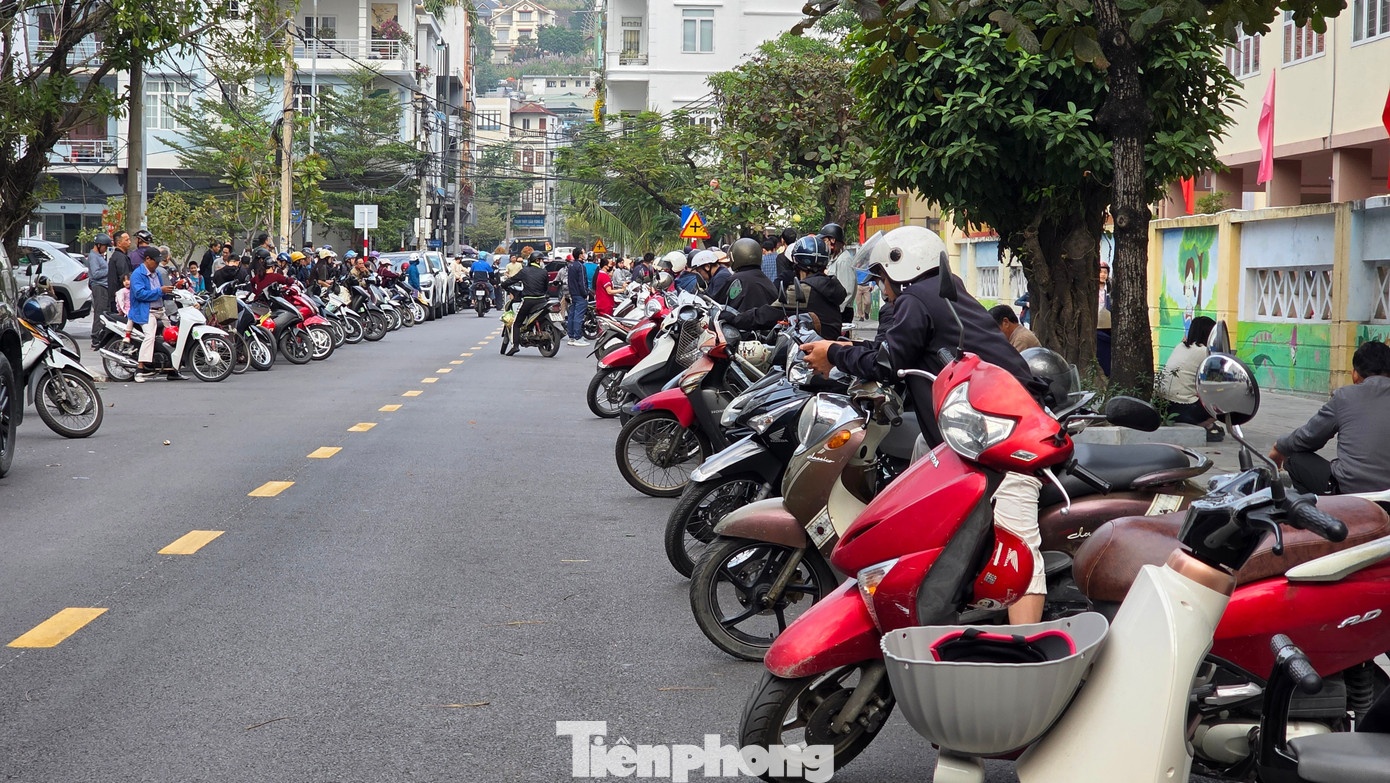 Hieu truong do xe Lexus chan cong truong: Toi xin rut kinh nghiem sau sac hinh anh