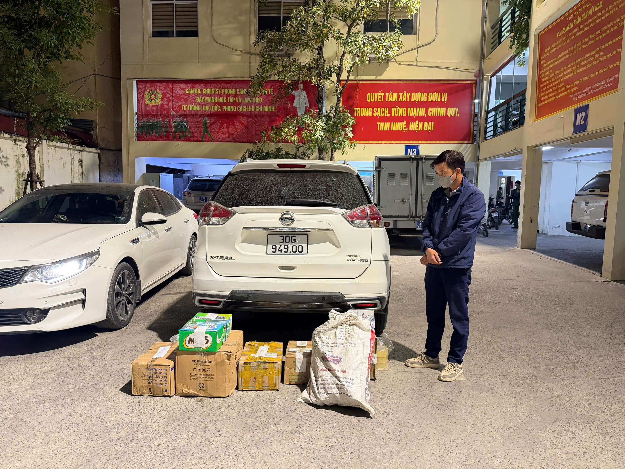 Buôn bán hàng cấm, pháo nổ ảnh 6 Buon ban hang cam, phao no anh 6