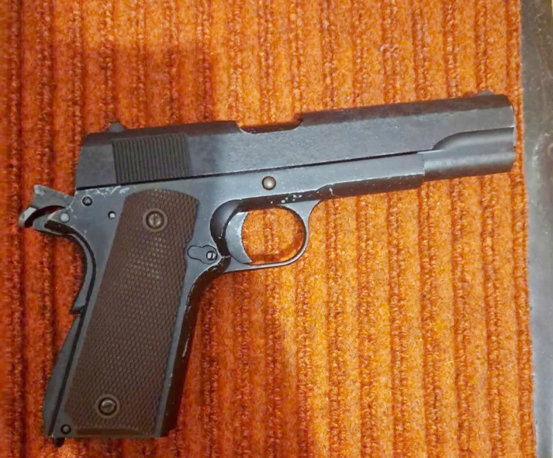 Bắt ma túy, Lòi ra súng ảnh 3 Bat ma tuy, Loi ra sung anh 3