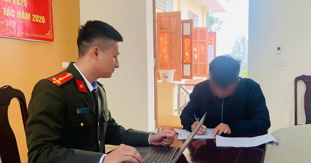 Phat nguoi dan ong binh luan bia dat ve thi sat hach lai xe tren mang hinh anh