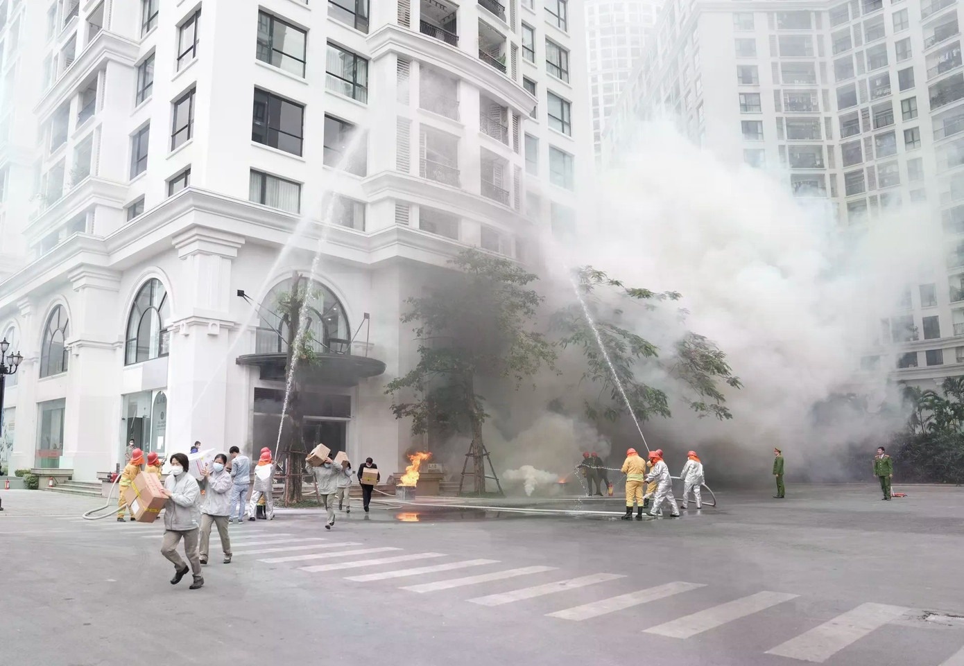 Ha Noi chuyen doi cong nang cong trinh khong du dieu kien phong chay hinh anh