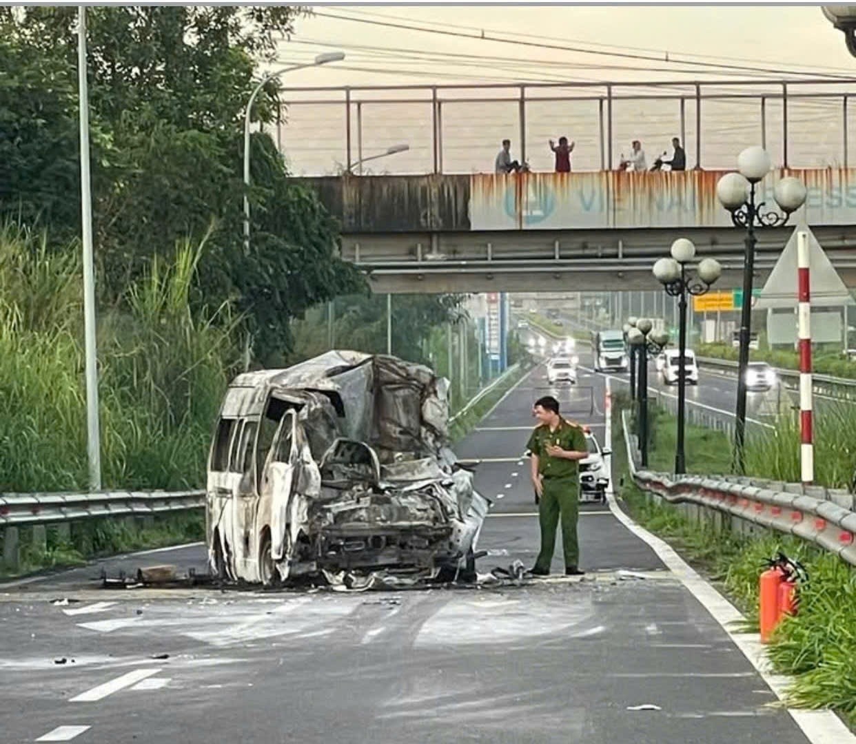 Benh vien Cho Ray len tieng ve vu xe cuu thuong gap tai nan tham khoc tren cao toc hinh anh