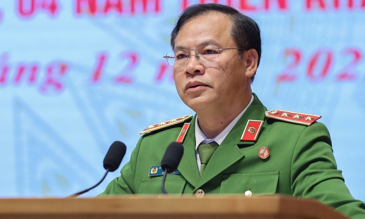 Chuyen tu nguoi dan chay theo thu tuc sang du lieu chay thay con nguoi hinh anh