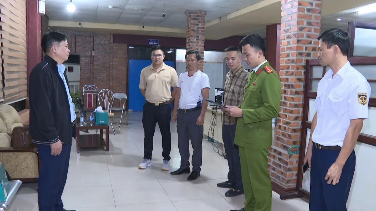 Bat tam giam 7 bi can nhan tien tai Cang vu Hang hai Thanh Hoa hinh anh