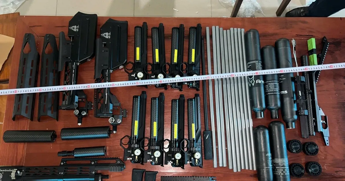 Cong an Quang Tri phat hien so luong lon linh kien lap rap sung hinh anh