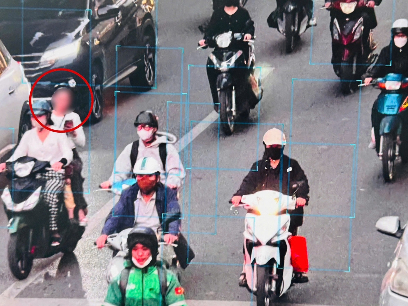 Camera AI 'soi' den tan cong truong, phat hien nhieu hoc sinh vi pham giao thong hinh anh