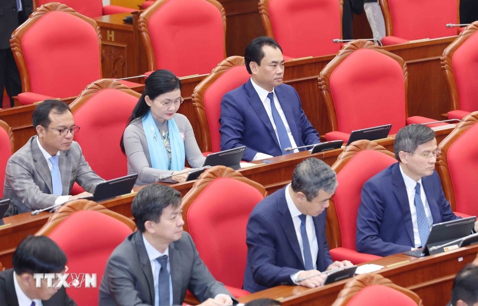 hoi nghi trung uong anh 10