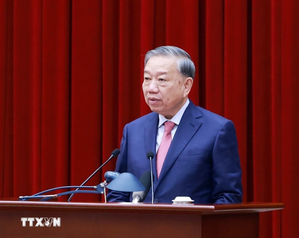 hoi nghi trung uong anh 11