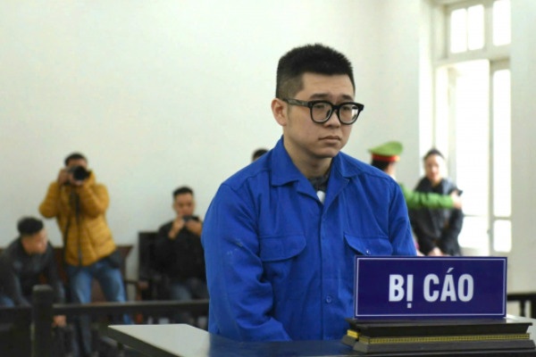 Hoan phien toa xu bi cao tan cong lien tiep nguoi phu nu o chung cu hinh anh