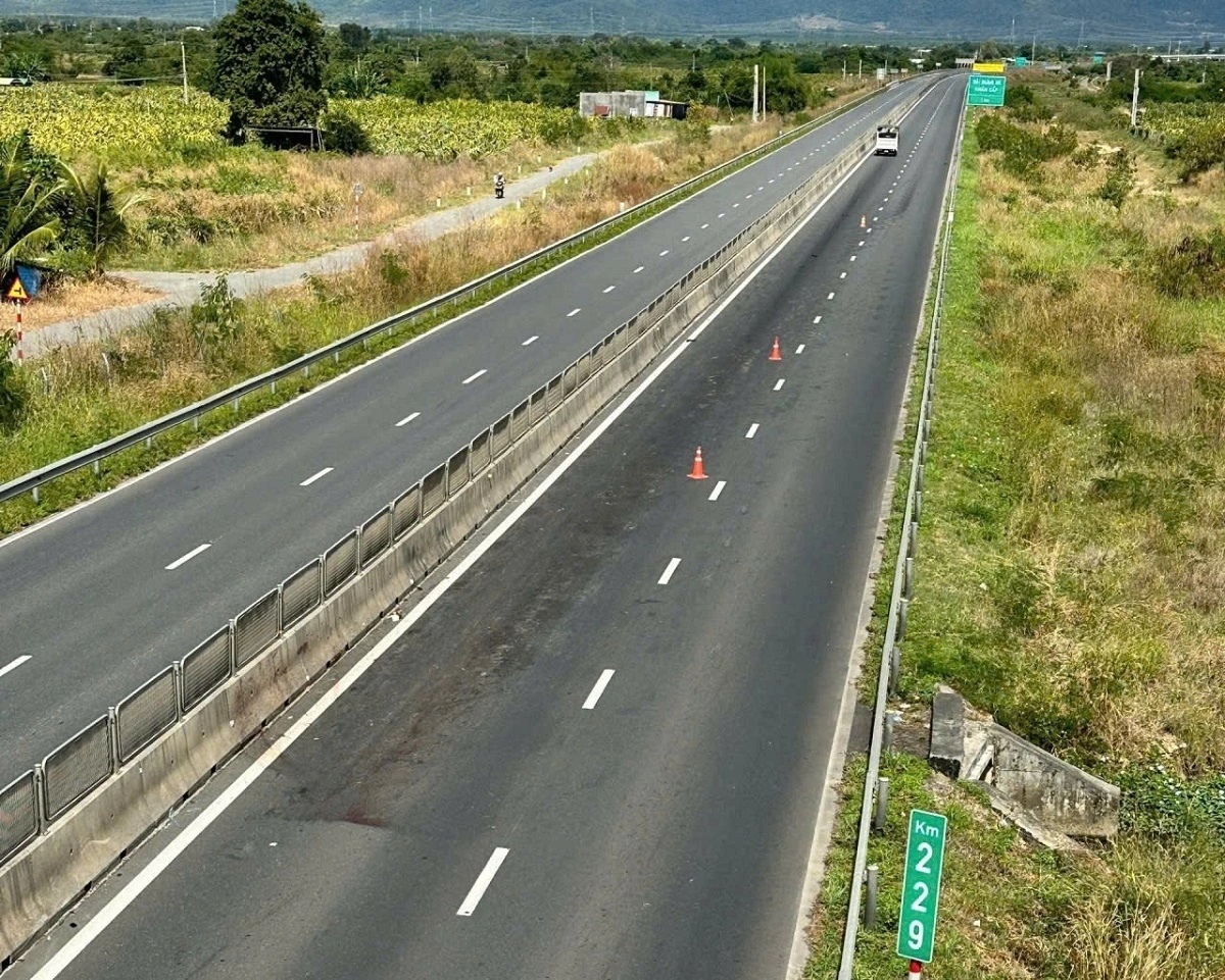 Canh tay nguoi cao toc anh 2