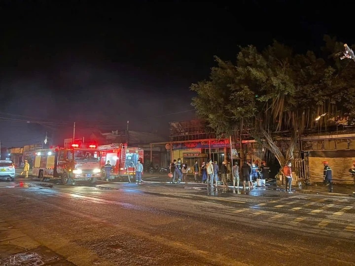 Chay nha 4 nguoi chet anh 2