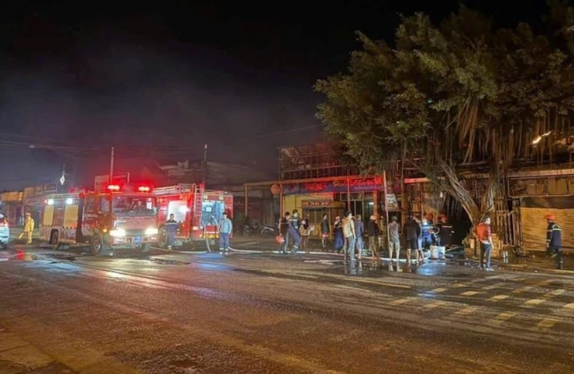 Tia lua tu tru dien trong vu chay 4 nguoi chet o Dak Lak hinh anh