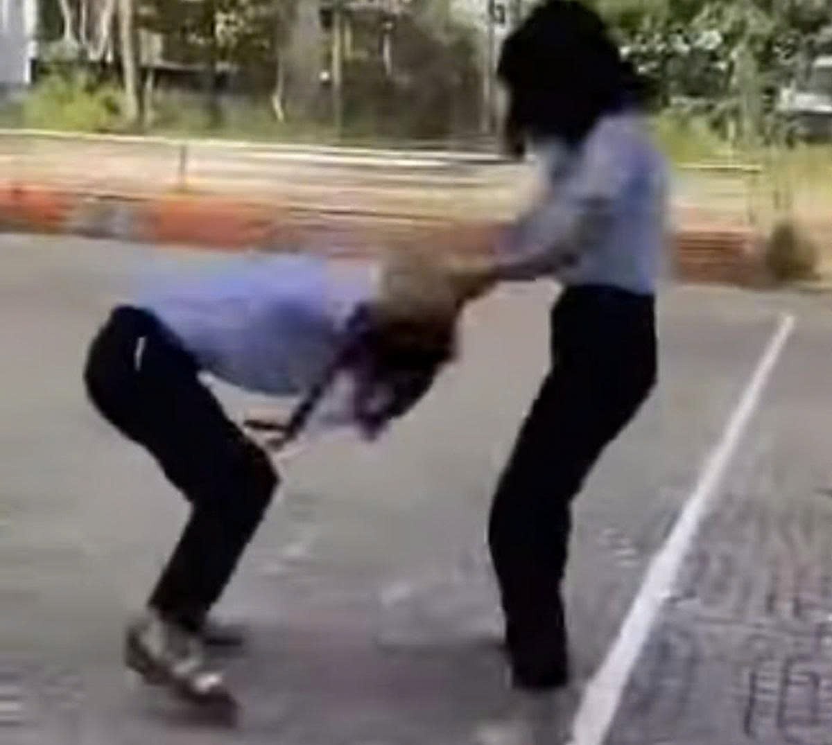 Nu sinh 6 danh nhau anh 2