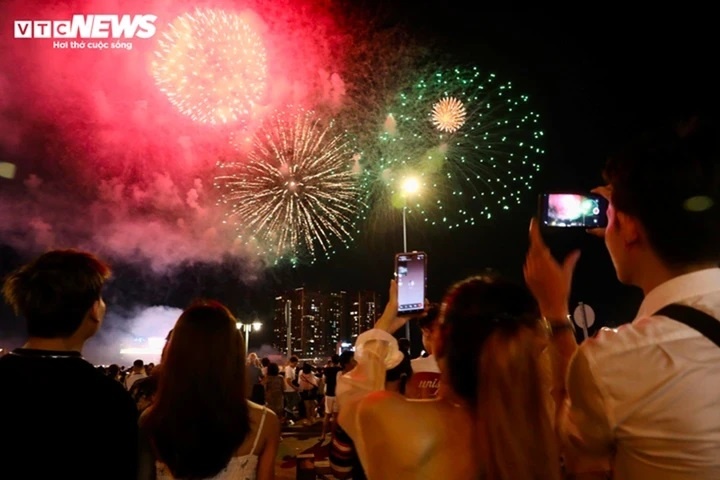 Phao hoa TP.HCM ban 2026 anh 2