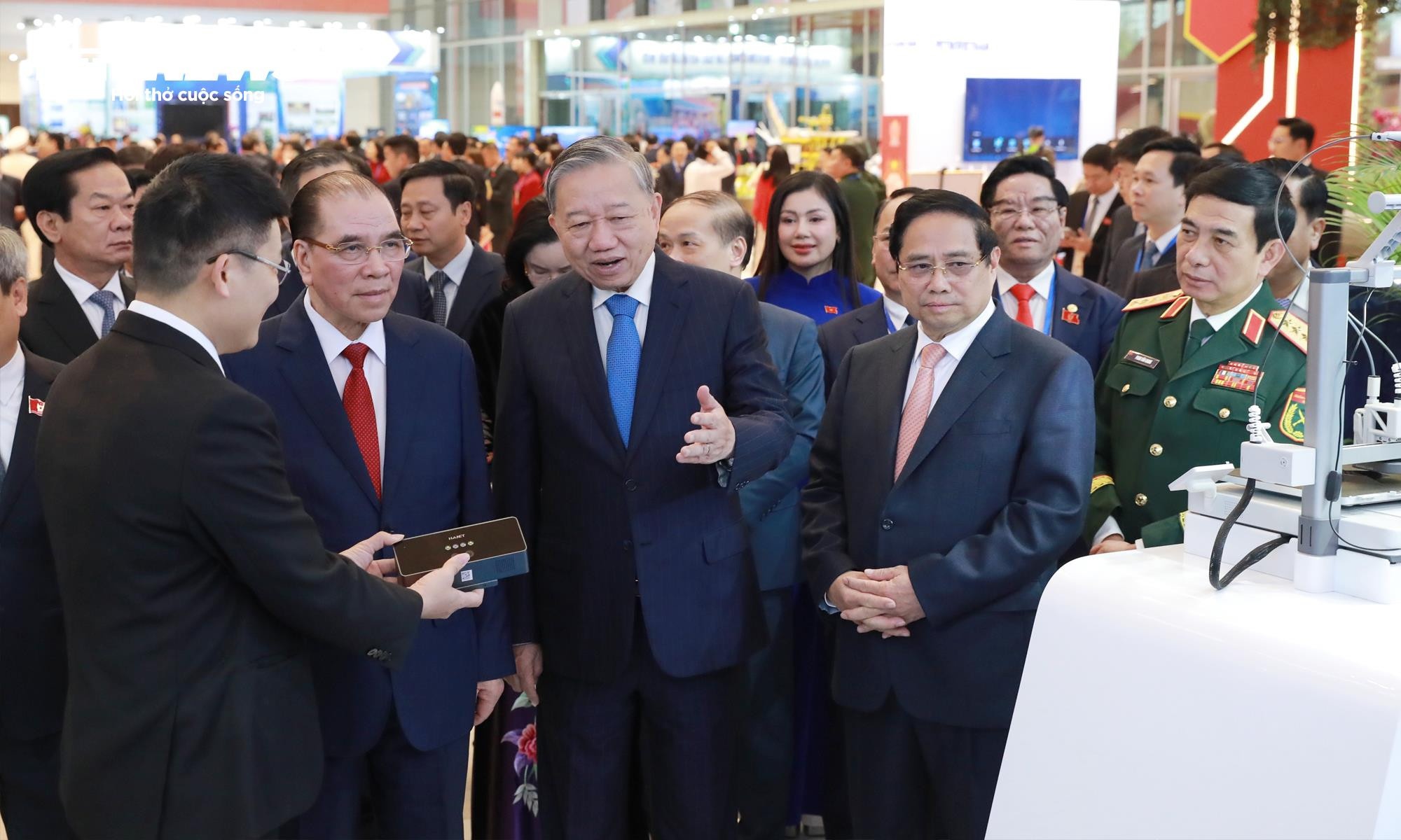 Dai hoi Thi dua XI anh 4