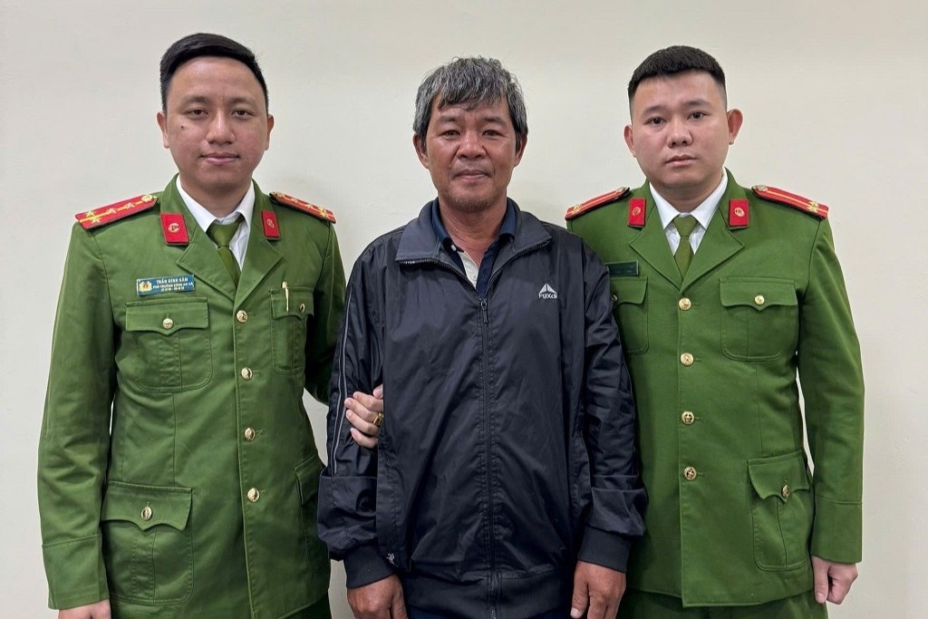 Doi tuong bi Bo Quoc phong truy na tu 28 nam truoc sa luoi hinh anh