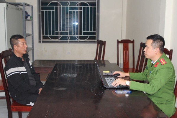 Dot kich soi ga giua khu dan cu, bat 28 doi tuong hinh anh